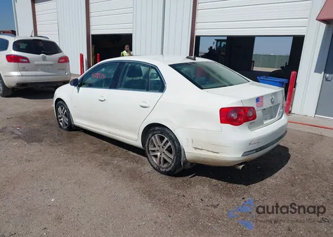 2006 Volkswagen Jetta 2.5 from USA, damaged, VIN 3VWSF71K76M788634